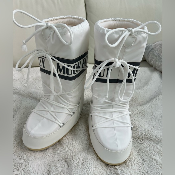 Moon Boot Icon White Snow Boots Size Eu 39/41 US 7/8,5 New NWT - Picture 4 of 9